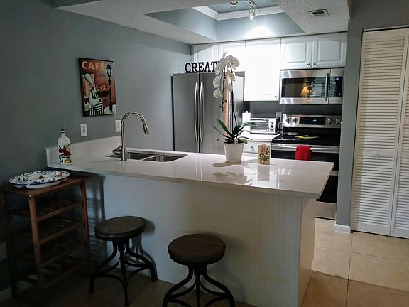 3rd image of 100 Fairway Park Blvd Unit 1003