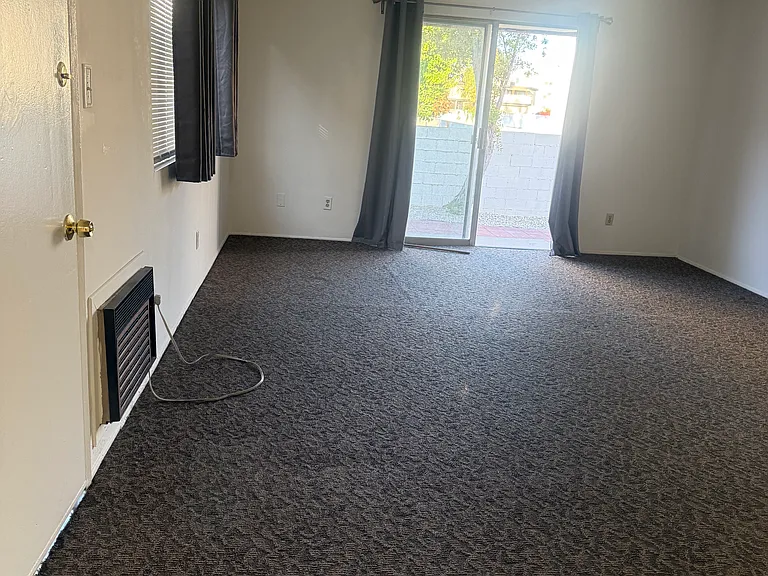 1014 Buena Vista St #5 — Photo 3