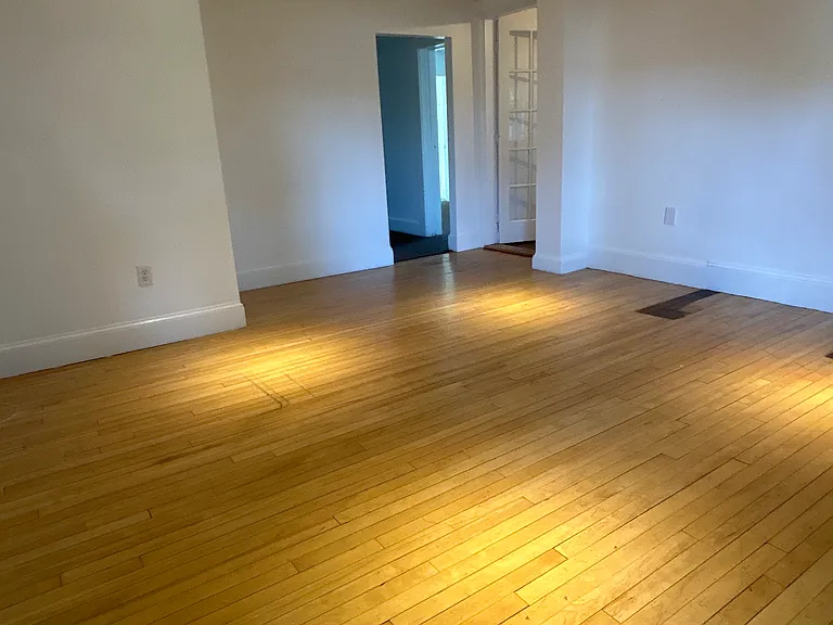 538 Main St #4 — Photo 8