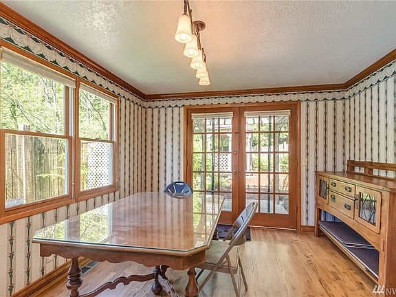 4th image of 3430 Alderwood Ave