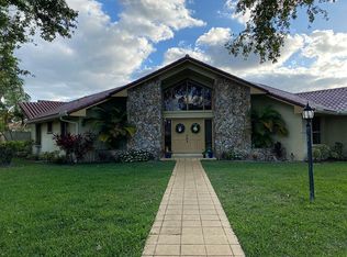 12 Lethington Rd, Palm Beach Gardens, FL 33418