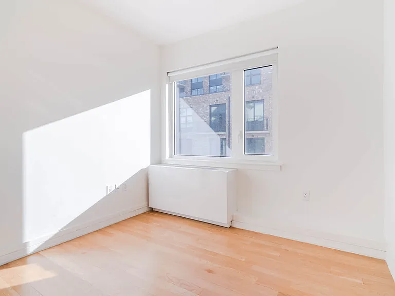 175 Kent Ave — Photo 21