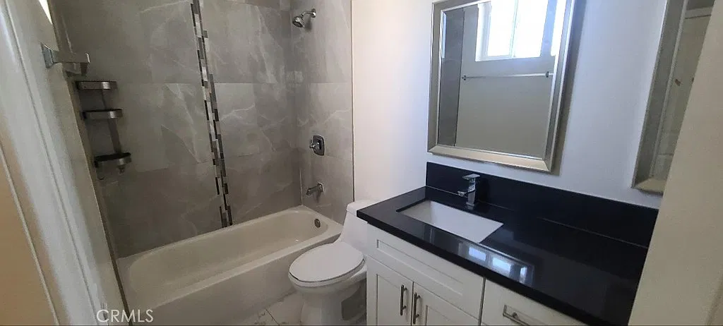 5 bed, 3.5 bath, 2155 sqft, $4,000 — Photo 4
