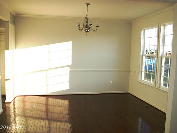 5th image of 9614 Ashbury Cir