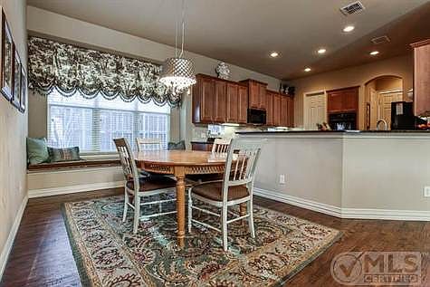 5th image of 3575 Arrowwood Dr