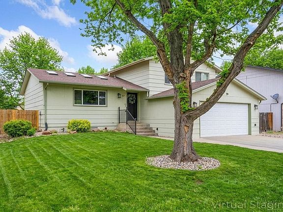 2nd image of 3117 Camelot Dr