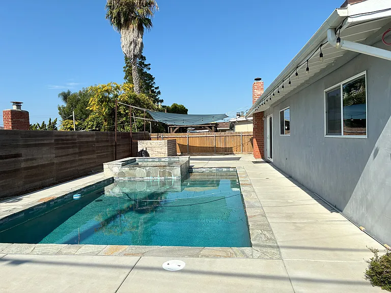 Mount Ararat Dr — Photo 23