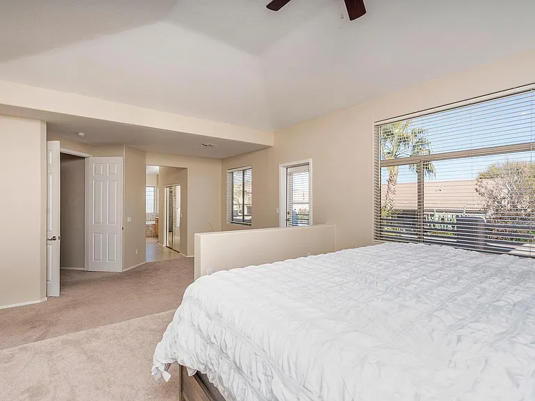 4506 E Robin Ln — Photo 13