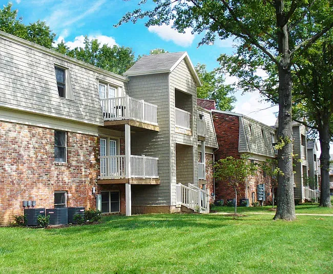 3 bed, 1.5 bath, $1,516 — Photo 1