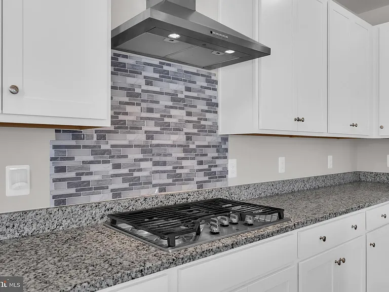 131 Thornton Way — Photo 15