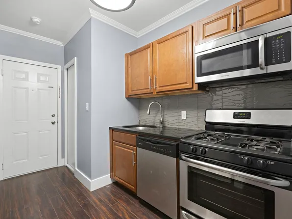 151 Sip Avenue image 6 of 16