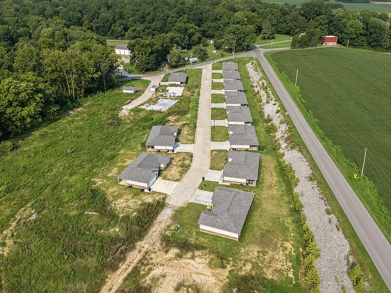 249 Oak Grove Cir — Photo 20