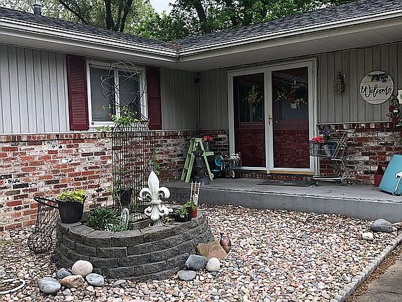 2nd image of 4849 NW Haven Rd