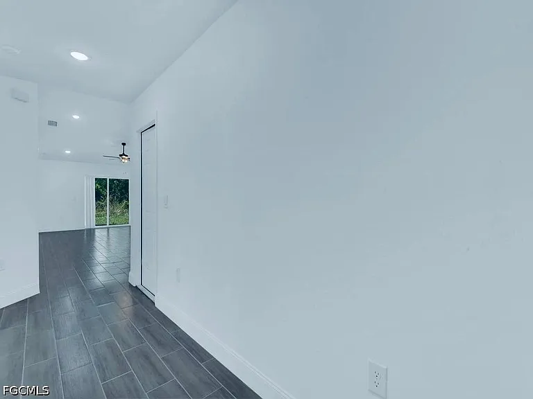 849 Bedford Dr — Photo 3