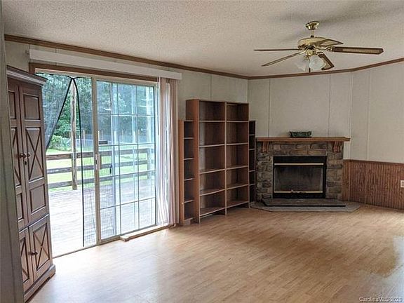 4th image of 250 Duke Dr