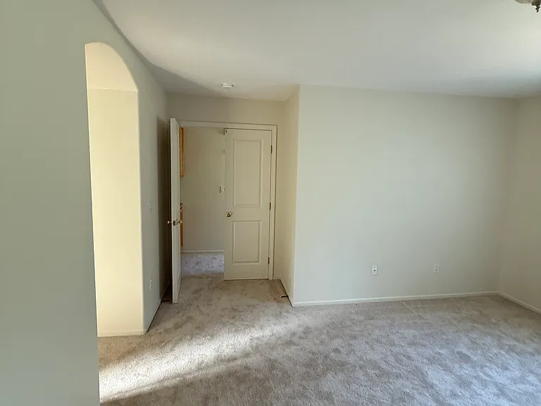 282 Oak Briar Ct — Photo 16