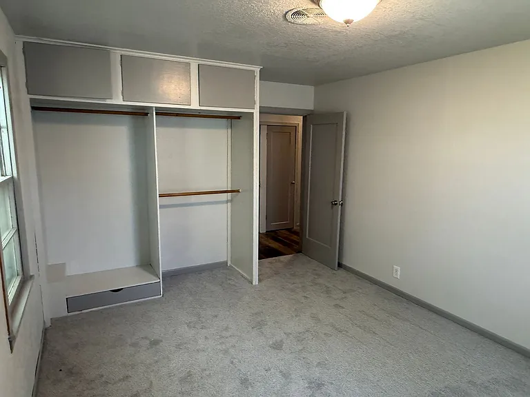 410 Quincy St — Photo 11