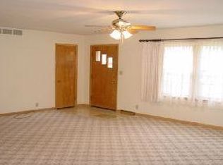 25 N Windsor Cir, Storm Lake, IA 50588