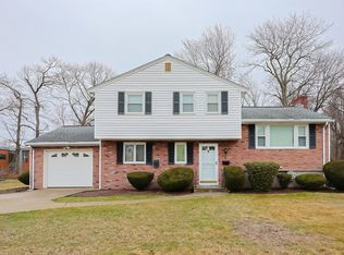 17 Flint Locke Rd, Randolph, MA 02368