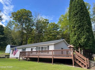 101 Grove St, Lackawaxen, PA 18435