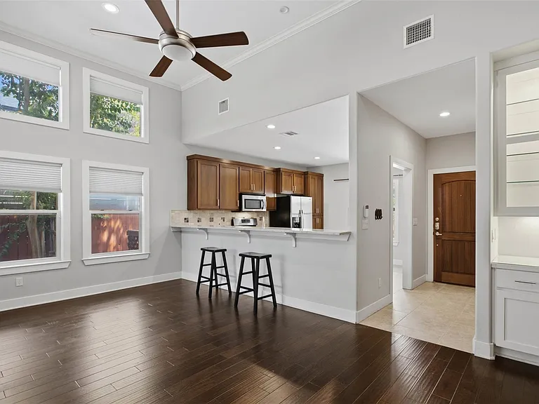 1315 W Anderson Ln #A — Photo 15