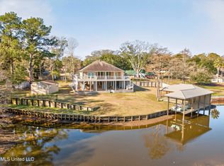 4401 Harvey Pl, Gautier, MS 39553