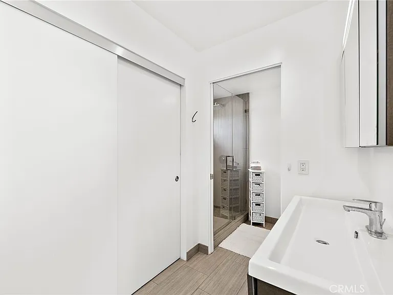 289 San Joaquin St — Photo 15