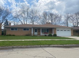11186 Hanover Dr, Warren, MI 48093