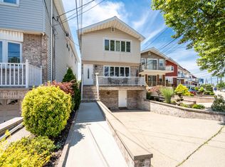 96 North St, Bayonne, NJ 07002