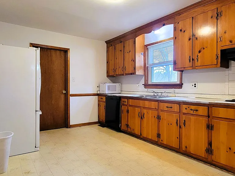 6711 Caribbean Ln — Photo 10
