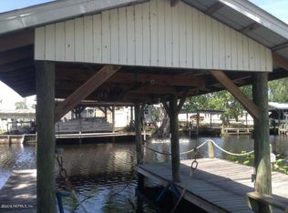 108 Happiness Dr, Welaka, FL 32193