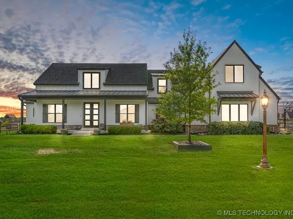 19021 E Chokeberry St, Owasso, OK 74055