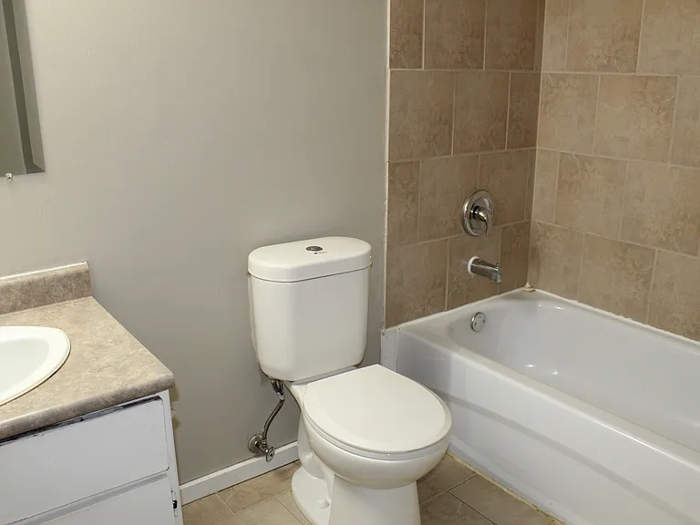 937 Northumberland Ave — Photo 9