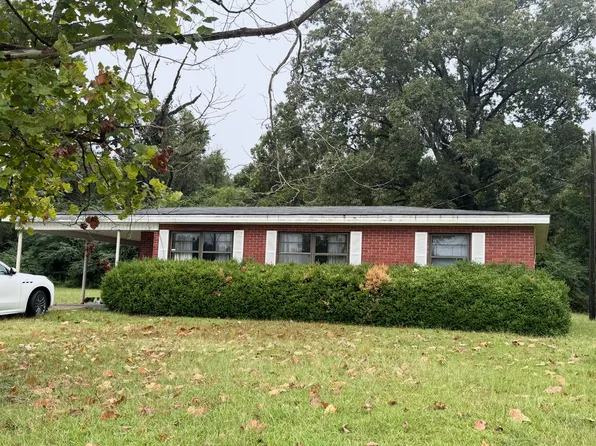 567 Eastview Dr, Laurel, MS 39443