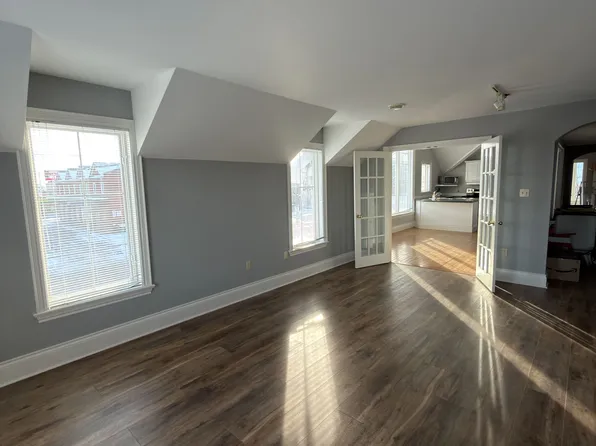 64 Park Rd N, Oshawa, ON L1J 4L1