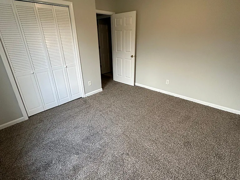 112 Chevy Chase Pl — Photo 9