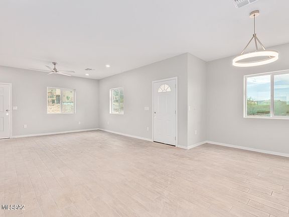 5th image of 1230 S San Felipe Dr