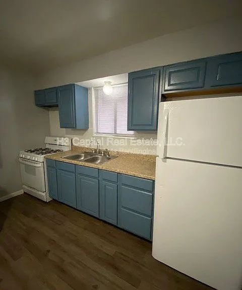 208 W Thomas St — Photo 4