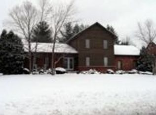 36875 Valley Ridge Dr, Farmington Hills, MI 48331