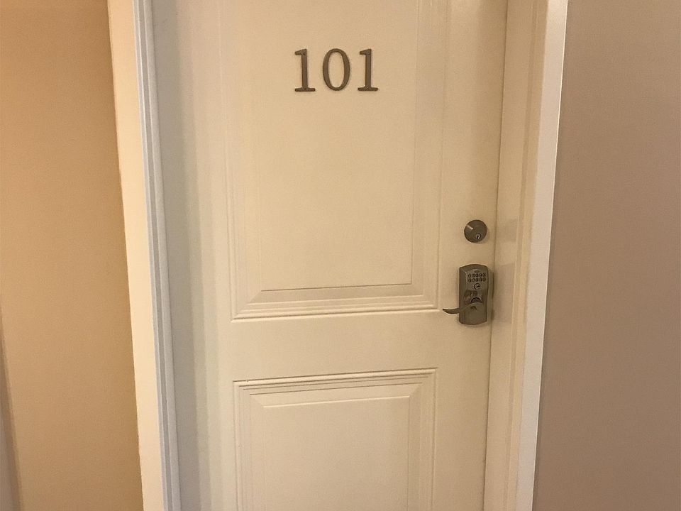 1st image of 425 E McDonough St Unit 101