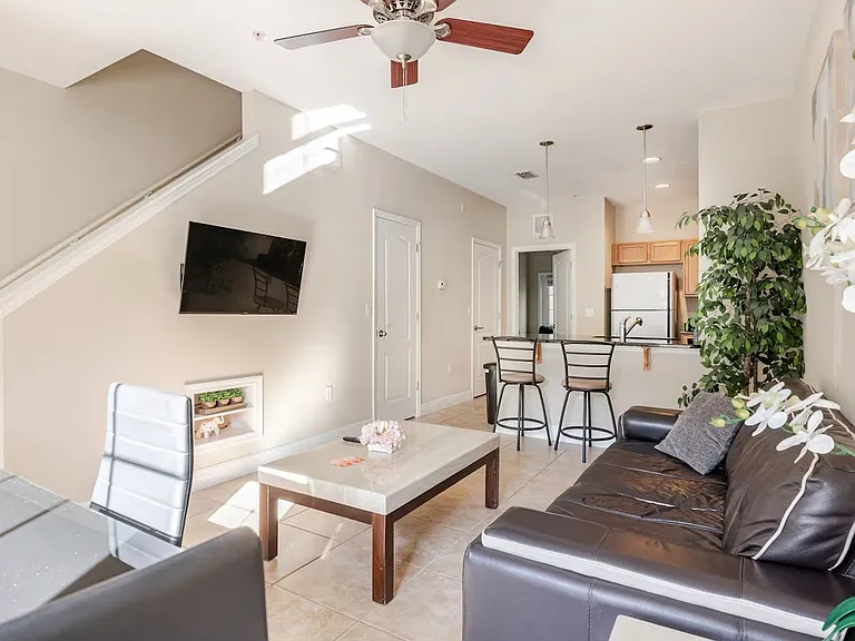 2960 SW 35th Pl #65 — Photo 5