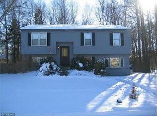 11 White Pine Dr, Medford, NJ 08055