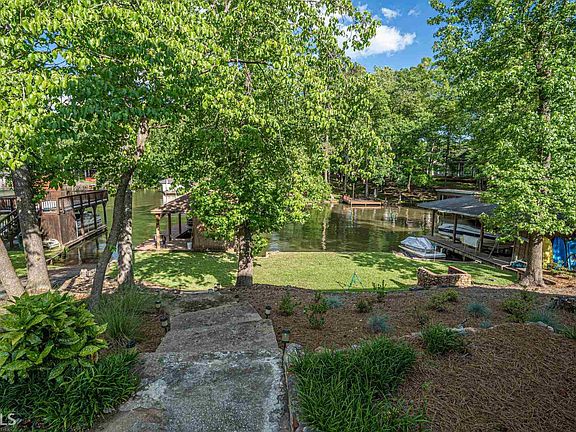 5th image of 326 Shelton Dr