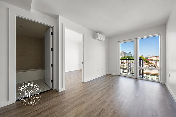 Rented by MySpaceNYC | media 7