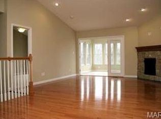 5732 La Trace Ln, High Ridge, MO 63049