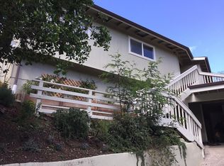 102 Hickory Rd, Fairfax, CA 94930