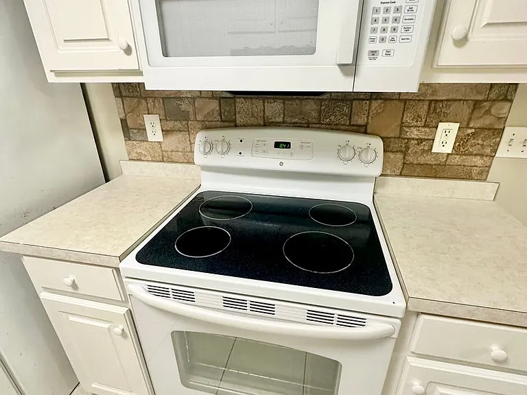 29 E Lane Dr — Photo 24