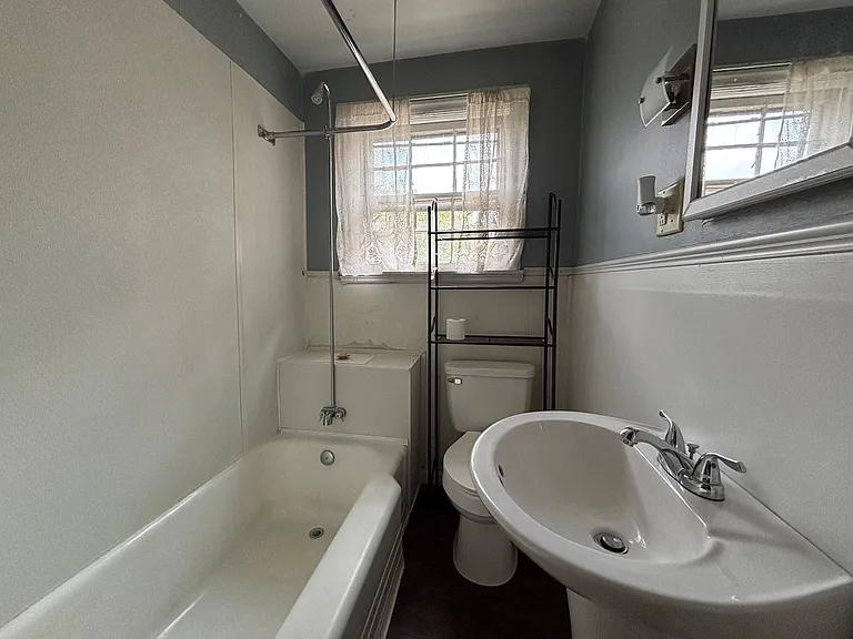 13 1/2 Dunkard Ave — Photo 6