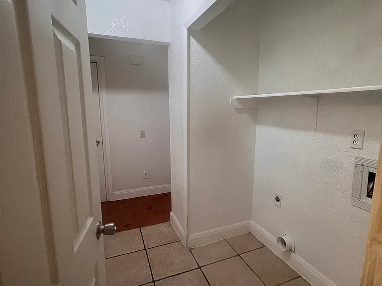 5936 Fairwood St — Photo 11