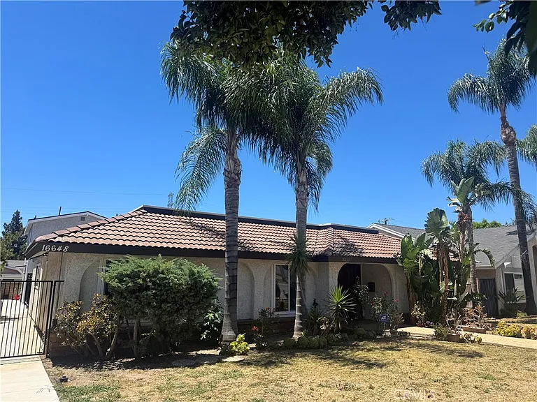 16650 Rinaldi St — Photo 3